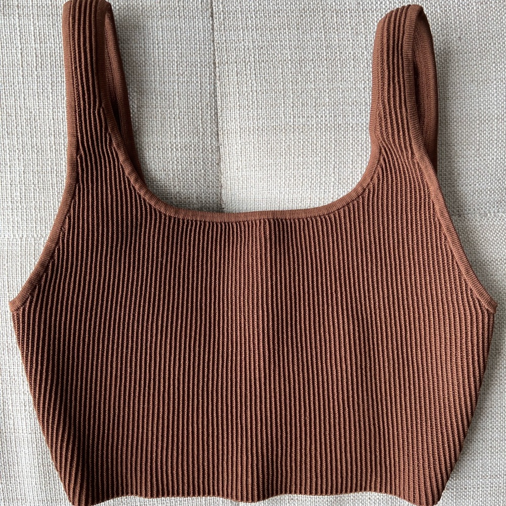 Babaton Seamless Ribbed Tank Top Size M